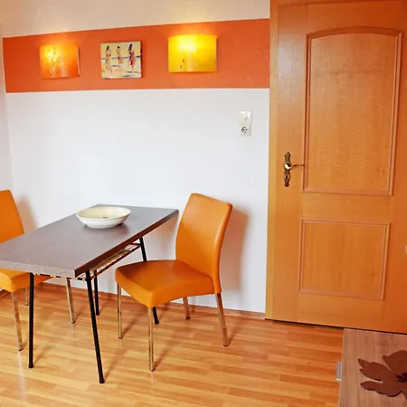 아파트 In Beim Fischer 바베